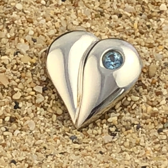 Loving Heart - Bride's Something Blue Pin